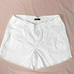 Women's shorts, white, excellent condition,  size 10